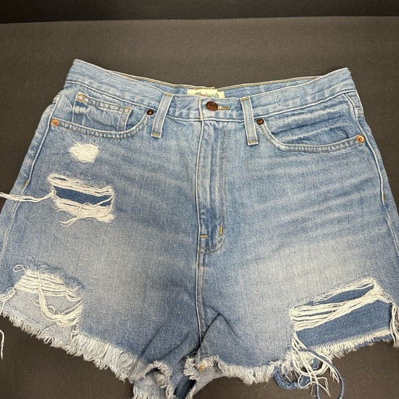MADWELL Women's Distressed Denim Shorts size 29 pre owned Exellent condition. - Picture 1 of 6